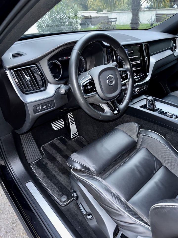 Volvo XC60, poste de conduite après le nettoyage de Wash'Auto 72 : poste de conduite nettoyé